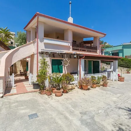 Apartment Il Bacio Del Sole By Barbarhouse *